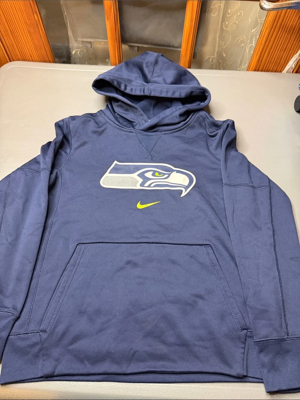 🏈 Kid’s Nike Seattle Seahawks Hoodie. Size: youth M